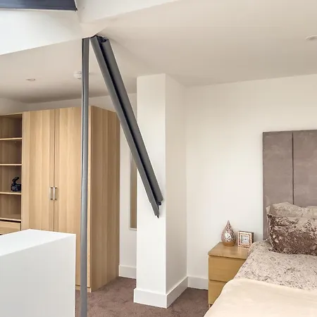 Apartment Mirage - Sky Views Bradford (West Yorkshire)